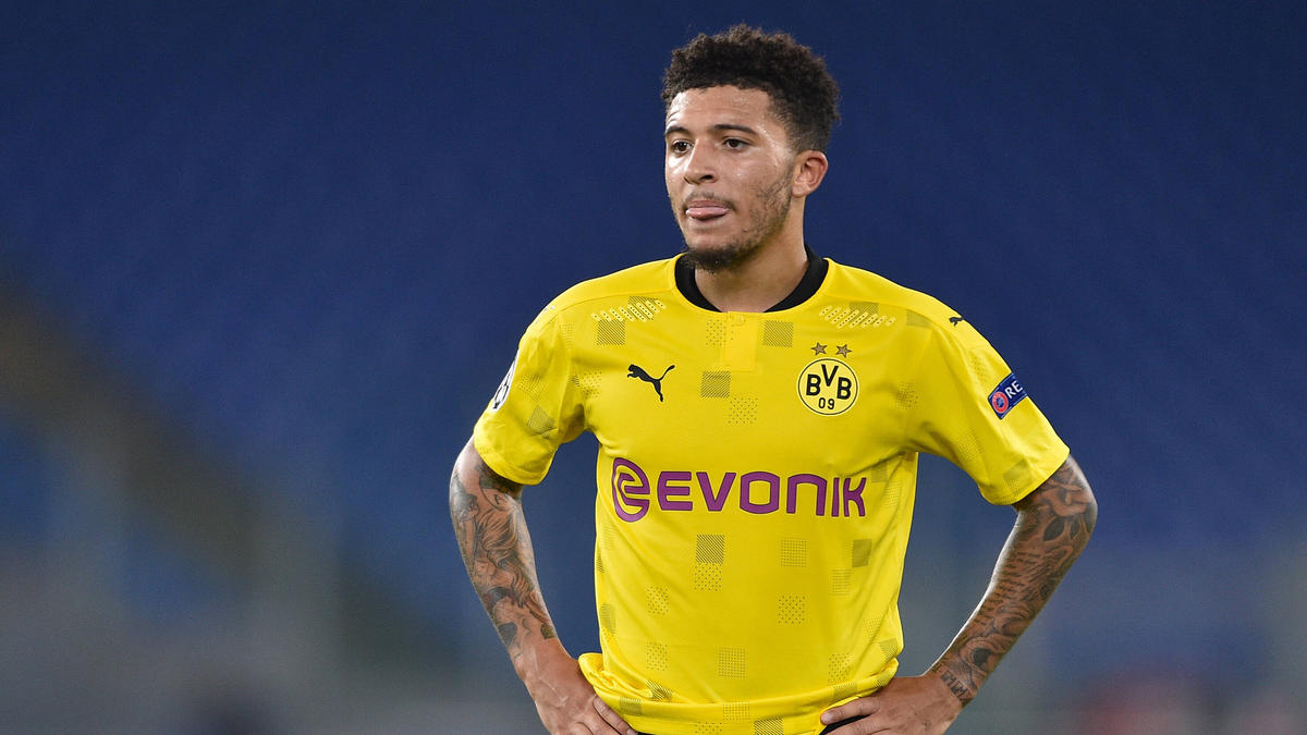 Jadon Sancho (r.) steht beim BVB unter Vertrag Jadon Sancho (r.) steht beim BVB unter Vertrag