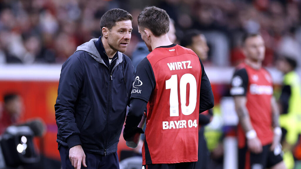 Alonso und Wirtz: Ein verschworenes Team bei Bayer Leverkusen Alonso und Wirtz: Ein verschworenes Team bei Bayer Leverkusen