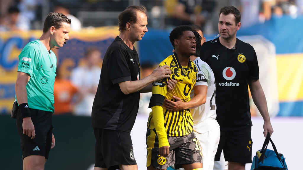 Julien Duranville wird dem BVB erneut lange fehlen Julien Duranville wird dem BVB erneut lange fehlen