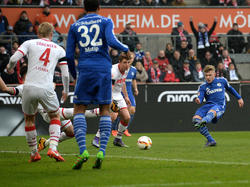 Max Meyer (r.) und der FC Schalke haben wieder Spaß auf dem Platz
