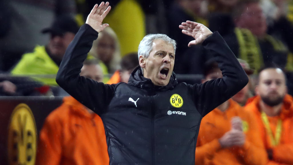 Lucien Favre verfügt beim BVB über einen sehr großen Kader Lucien Favre verfügt beim BVB über einen sehr großen Kader
