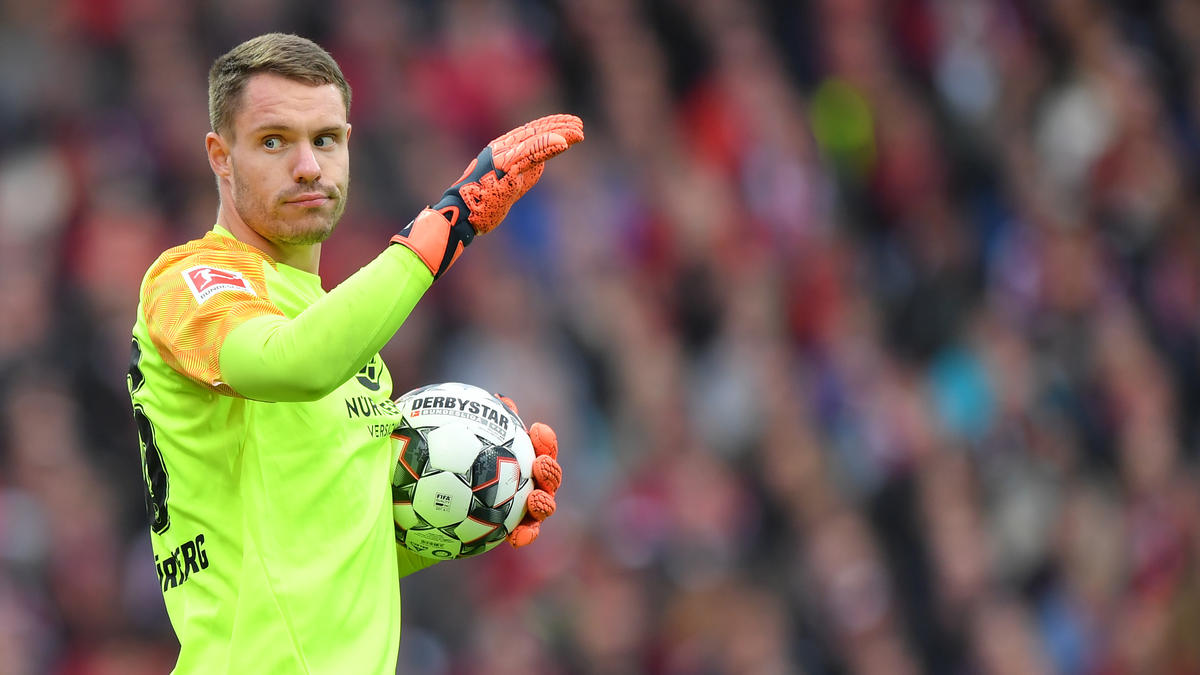 Steht weiter im Tor des 1. FC Nürnberg: Christian Mathenia Steht weiter im Tor des 1. FC Nürnberg: Christian Mathenia