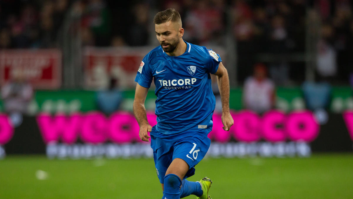 Stürmer Lukas Hinterseer wechselt vom VfL Bochum zum Ligakonkurrenten Hamburger Sport Verein