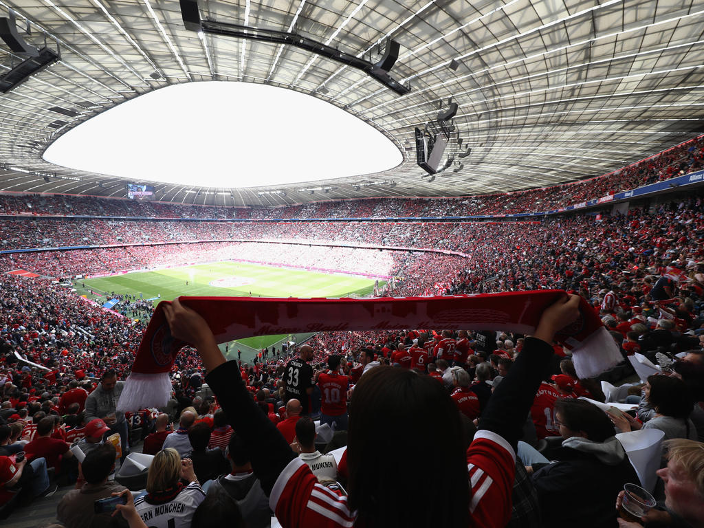 Millionenfach strömen die Zuschauer in die Stadien der Bundesliga
