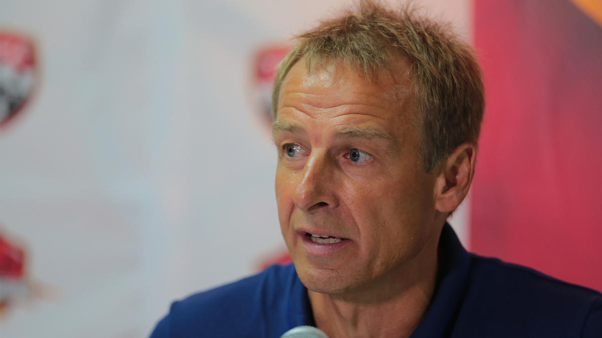 Jürgen Klinsmann steigt nicht beim VfB Stuttgart ein Jürgen Klinsmann steigt nicht beim VfB Stuttgart ein