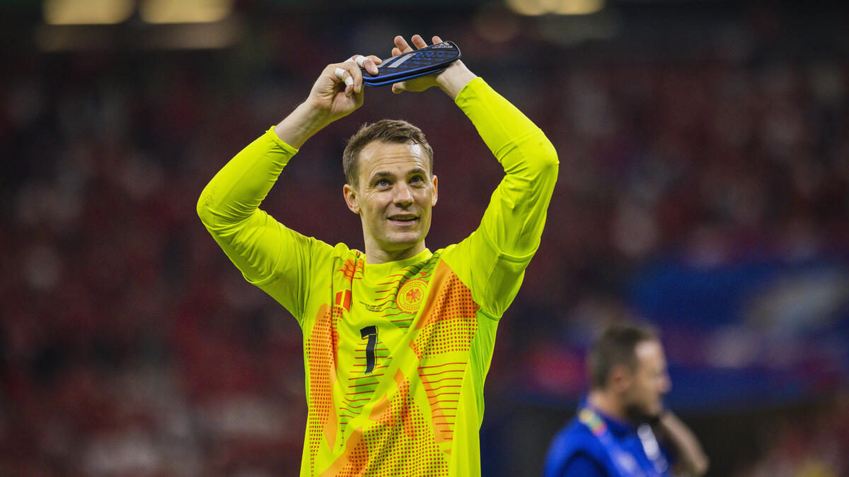 Manuel Neuer chơi trận thứ 19 ở giải vô địch châu Âu với Đan Mạch