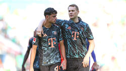 Pavlovic (li.) und Neuer (re.) sollen dem FC Bayern bald wieder zur Verfügung stehen
