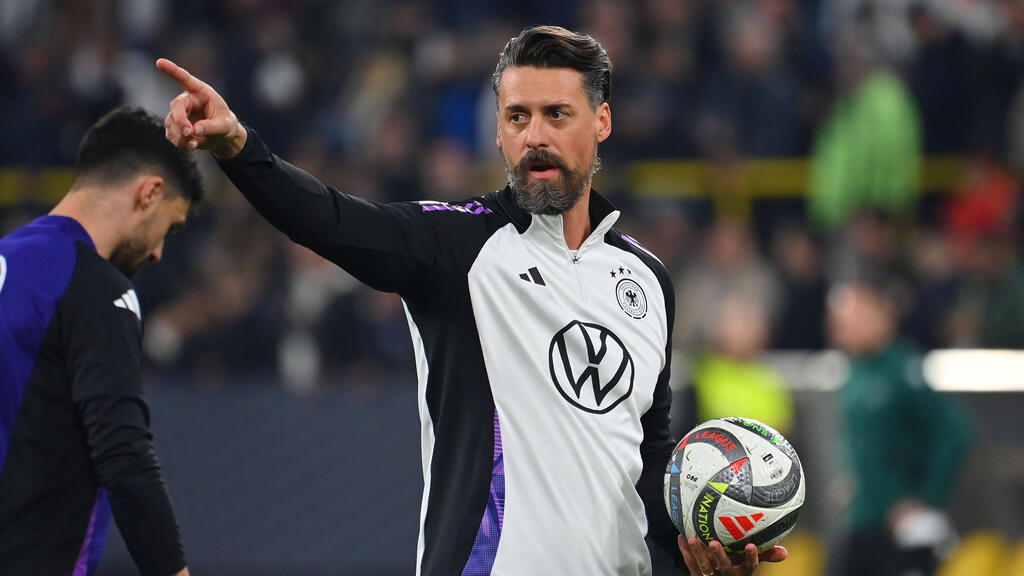 Sandro Wagner steht vor dem Abschied vom DFB, denn er will gern einen Klub übernehmen Sandro Wagner steht vor dem Abschied vom DFB, denn er will gern einen Klub übernehmen
