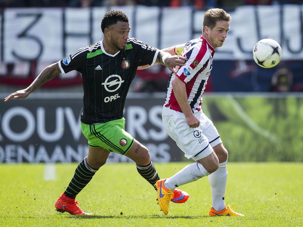 Willem II speler Jordens Peters (R.) en Feyenoord speler Colin Kâzım-Richards  (L.)