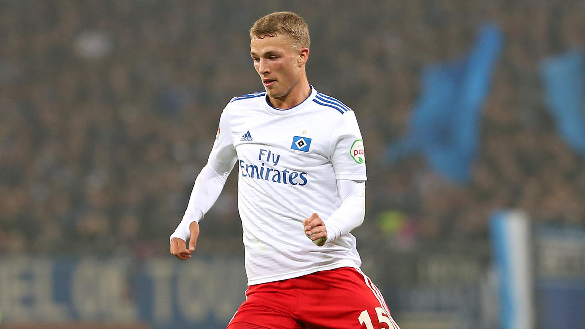 Jann-Fiete Arp steht beim HSV bis 2020 unter Vertrag Jann-Fiete Arp steht beim HSV bis 2020 unter Vertrag
