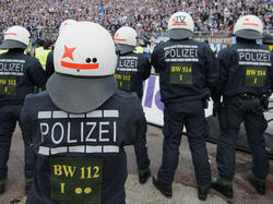 Die Polizei ließ 400 HSV-Fans nicht nach Wolfsburg reisen