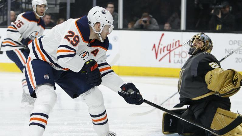 Muss auf seinen 100. Saison-Scorer-Punkt weiter warten: Leon Draisaitl (l.) Muss auf seinen 100. Saison-Scorer-Punkt weiter warten: Leon Draisaitl (l.)
