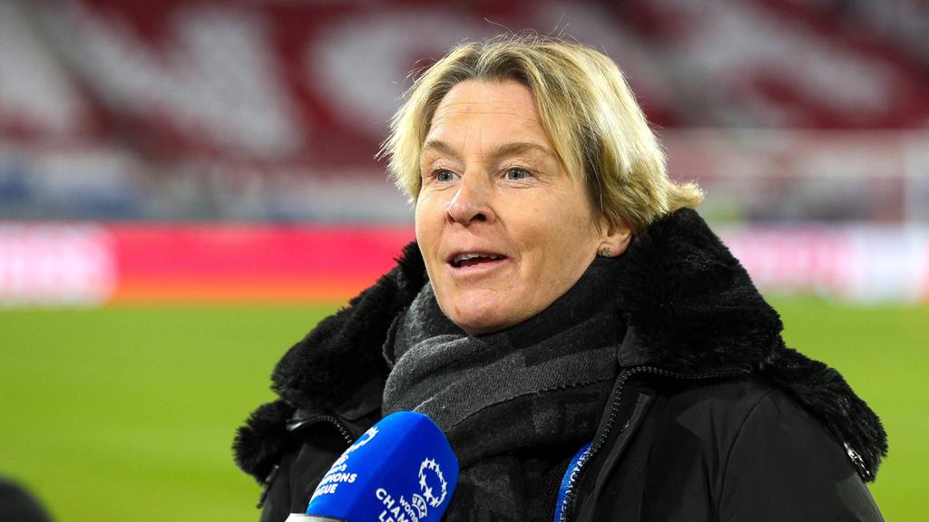Bundestrainerin Martina Voss-Tecklenburg freut sich auf die WM