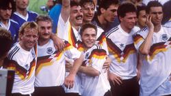 Thomas Häßler (M.) wurde 1990 Fußball-Weltmeister