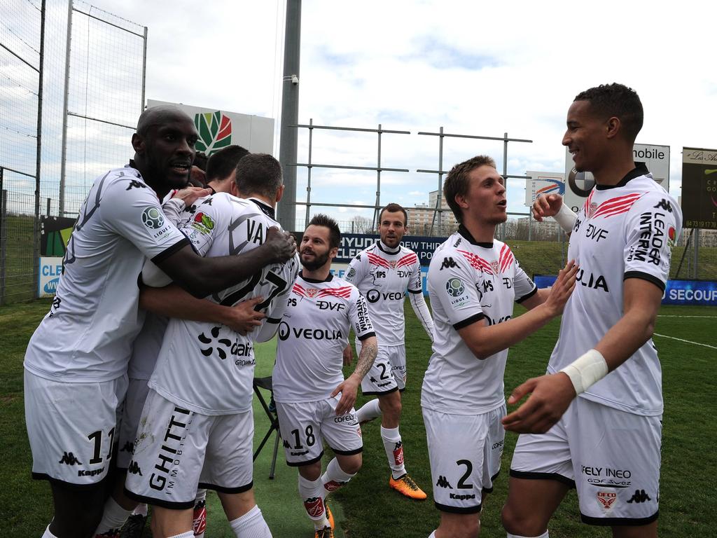 El Dijon celebra un tanto frente al Clermont Foot en la Segunda francesa. (Foto: Imago)