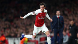 Mesut Özil bereitete einen der drei Arsenal-Treffer gegen Baryssau vor