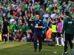 "Bitte, hast du das gesehen", scheint Irlands Teamchef Martin O'Neill in etwa hier mitteilen zu wollen