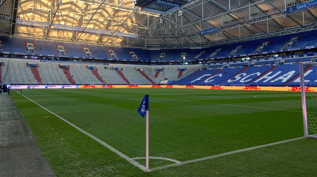 Die Veltins-Arena könnte beim Spiel gegen Werder Bremen leer bleiben