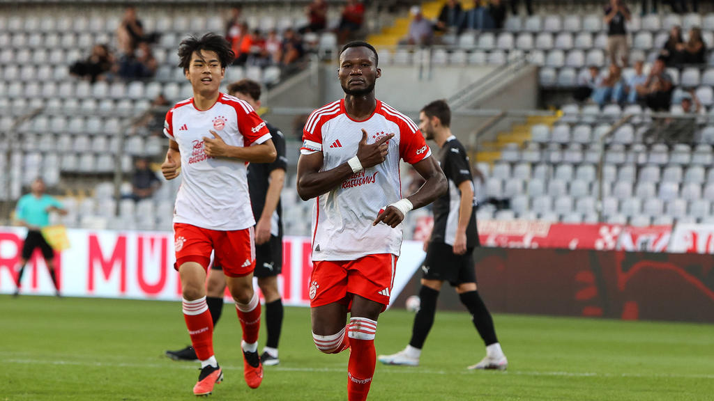 Désiré Sègbè (l.) hat dem FC Bayern den Rücken gekehrt Désiré Sègbè (l.) hat dem FC Bayern den Rücken gekehrt