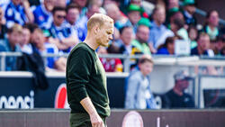 Karel Geraerts steht beim FC Schalke 04 für seine Kader-Suspendierungen in der Kritik