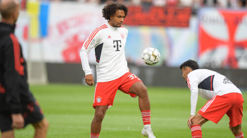 Mang đến cơn gió ấm áp cho FC Bayern: Joshua Zirkzee