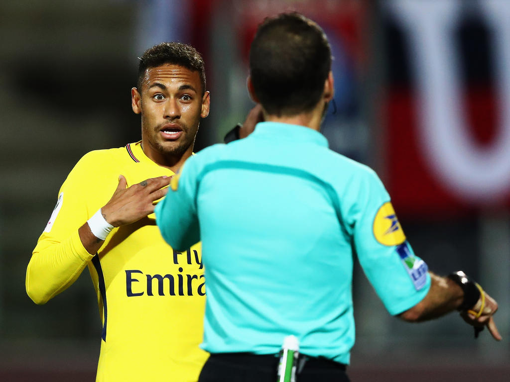 Der Neymar-Transfer erntet weiter Kritik