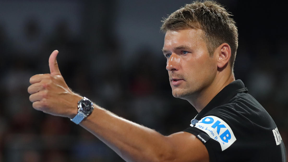Christian Prokop steht mit der DHB-Truppe vor der Europameisterschaft Christian Prokop steht mit der DHB-Truppe vor der Europameisterschaft
