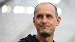 Heiko Herrlich hat sich vor BVB-Trainer Lucien Favre gestellt
