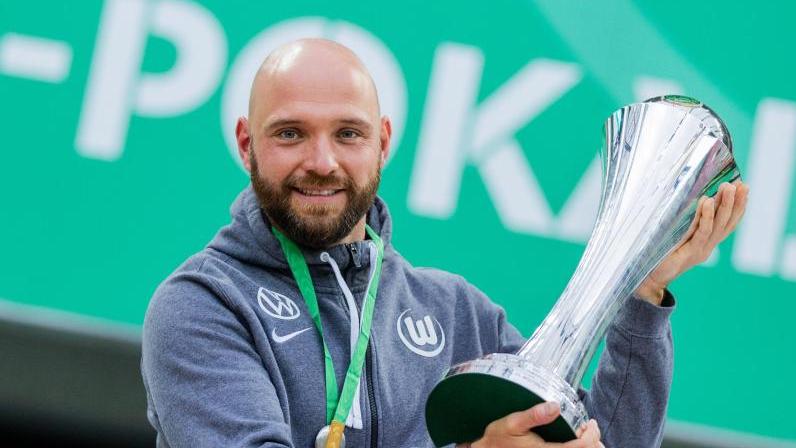 Konnte sich mit dem VfL Wolfsburg nicht auf eine Vertragsverlängerung einigen: Frauen-Coach Stephan Lerch Konnte sich mit dem VfL Wolfsburg nicht auf eine Vertragsverlängerung einigen: Frauen-Coach Stephan Lerch