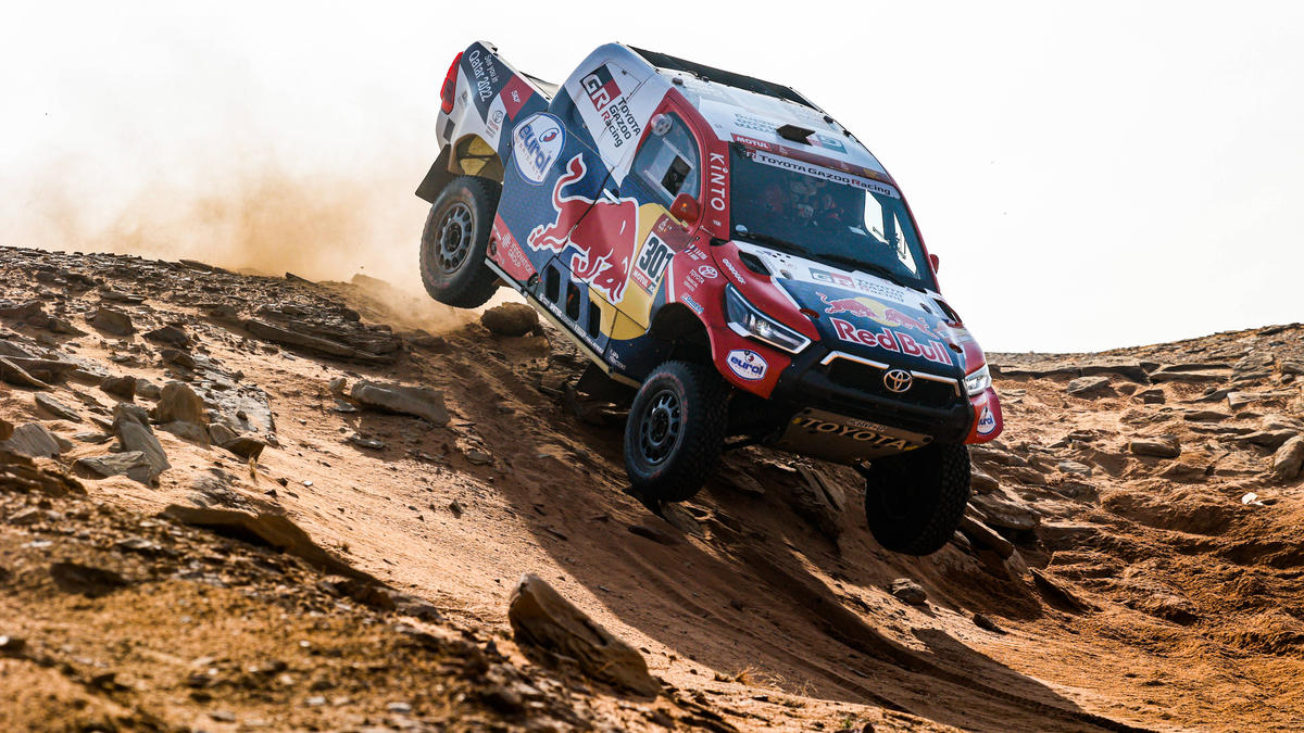 Nasser Al-Attiyah sieht sich mit seinem Auto im Nachteil Nasser Al-Attiyah sieht sich mit seinem Auto im Nachteil