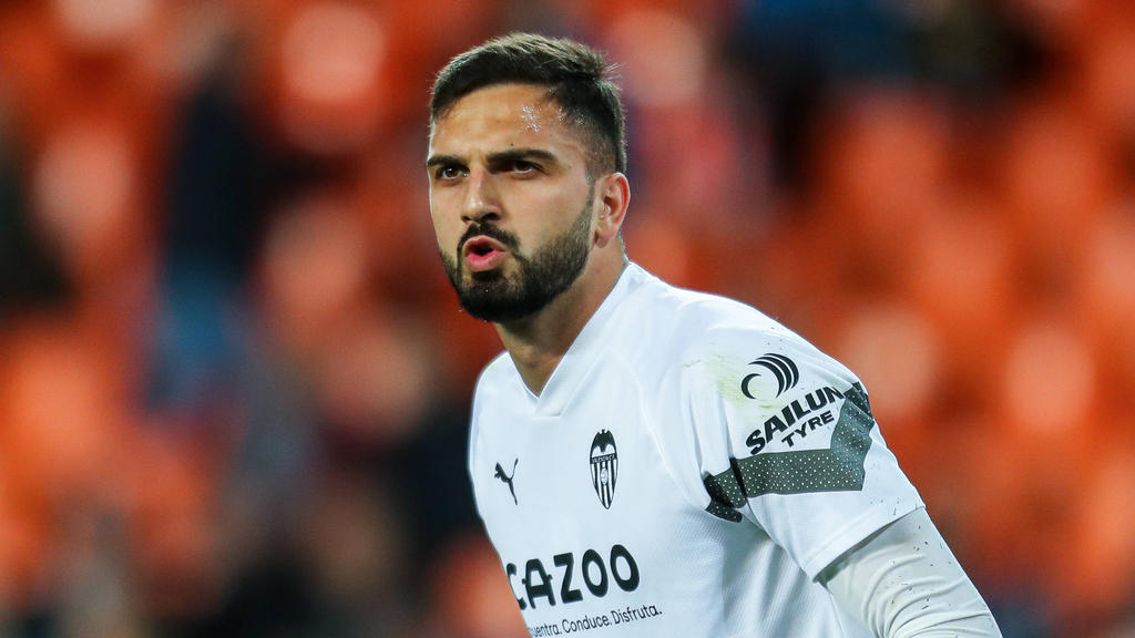 Der FC Bayern soll sich mit Giorgi Mamardashvili beschäftigen Der FC Bayern soll sich mit Giorgi Mamardashvili beschäftigen