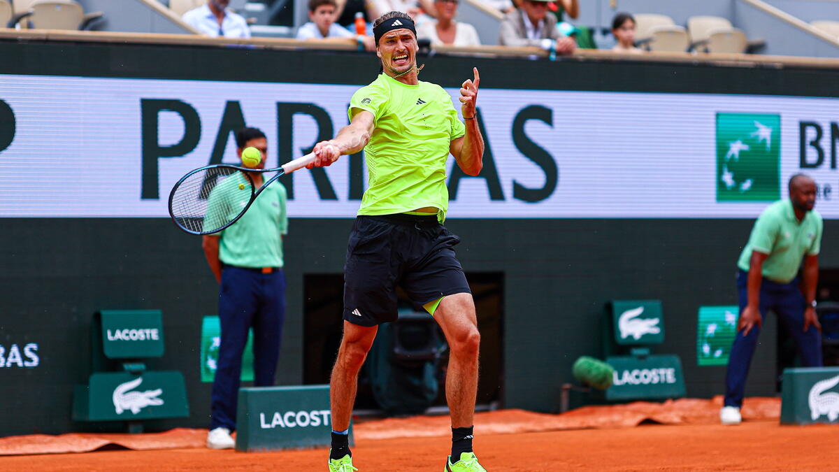 Alexander Zverev steht in Paris in der nächsten Runde
