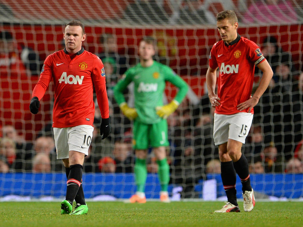 Nemanja Vidic (r.) könnte Manchester United im Sommer verlassen Nemanja Vidic (r.) könnte Manchester United im Sommer verlassen