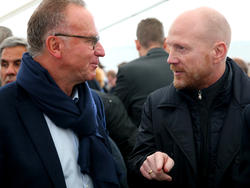 Rummenigge (l.) glaubt an Sammers schnelle Genesung
