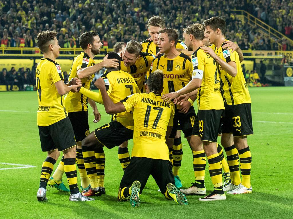 Jubel in Schwarz-Gelb: Dortmund fährt den vierten Bundesliga-Sieg ein.