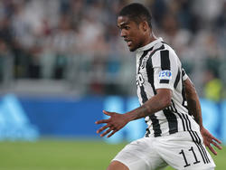 Dougas Costa bleibt bei Juventus Turin