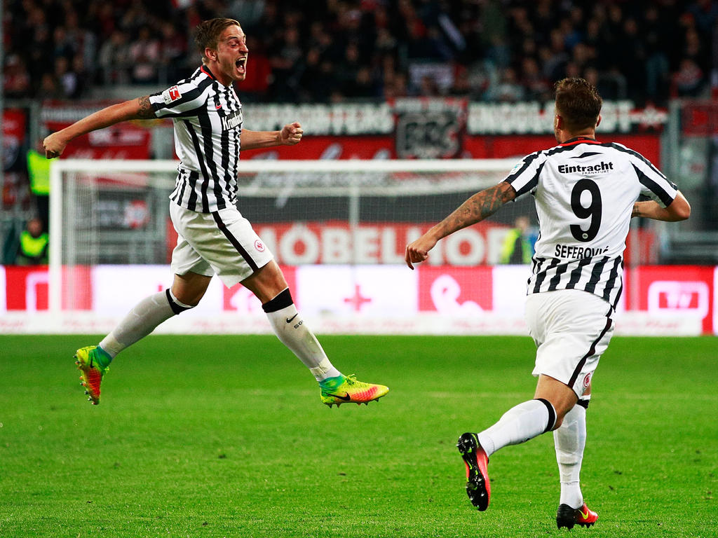 Bastian Oczipka und die Frankfurter Eintracht erleben derzeit einen Höhenflug Bastian Oczipka und die Frankfurter Eintracht erleben derzeit einen Höhenflug