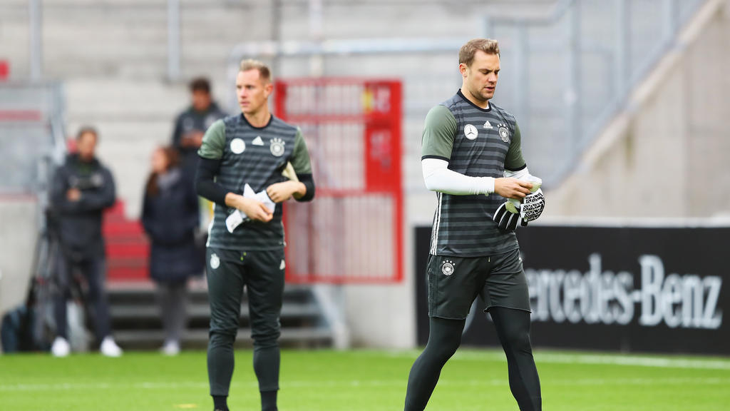 Marc-André ter Stegen y Manuel Neuer en un entrenamiento.