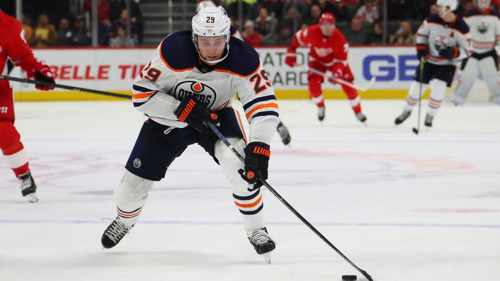 Leon Draisaitl träumt weiter vom Gewinn der Art Ross Trophy Leon Draisaitl träumt weiter vom Gewinn der Art Ross Trophy