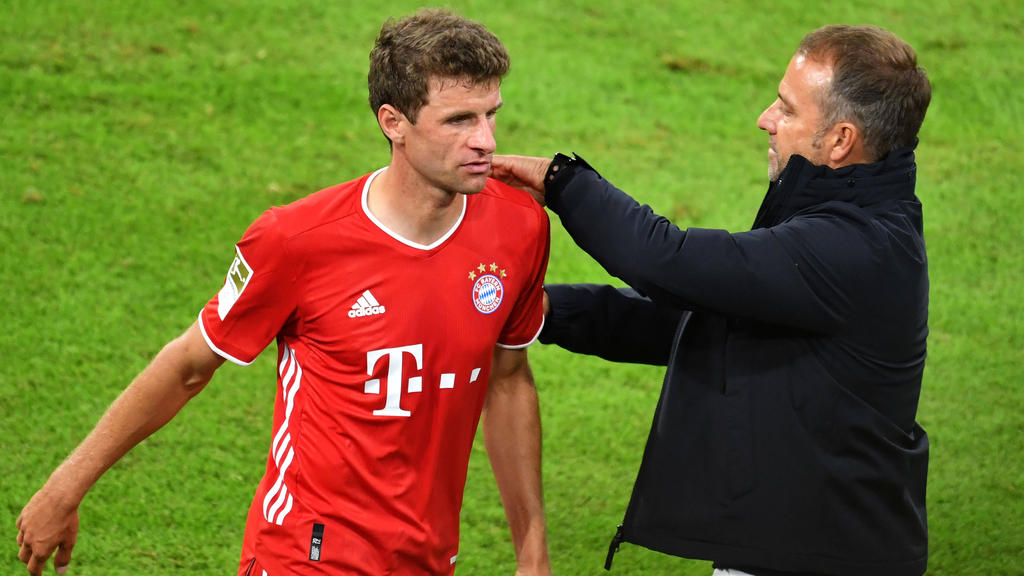 Thomas Müller (l.) vom FC Bayern soll den Kopf frei bekommen