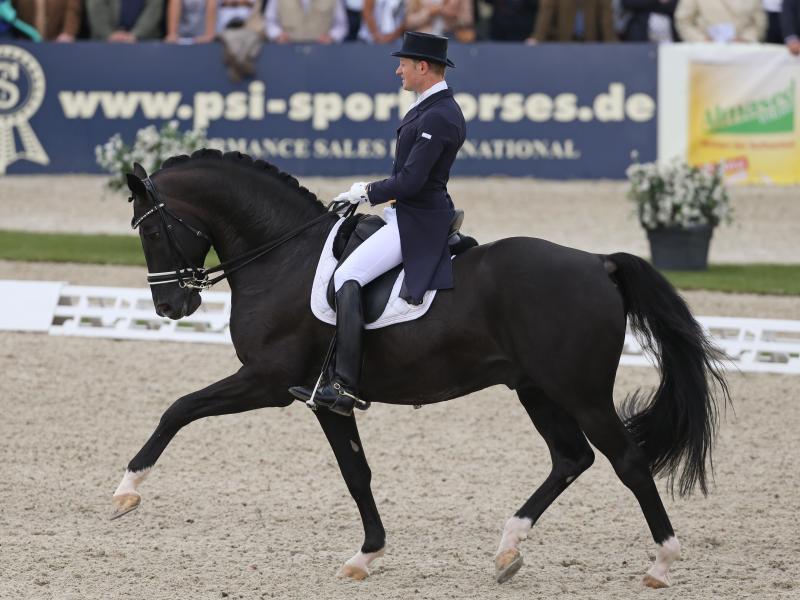 Matthias Rath gewann auf Totilas auch den Grand Prix Special. Foto: Friso Gentsch Matthias Rath gewann auf Totilas auch den Grand Prix Special. Foto: Friso Gentsch