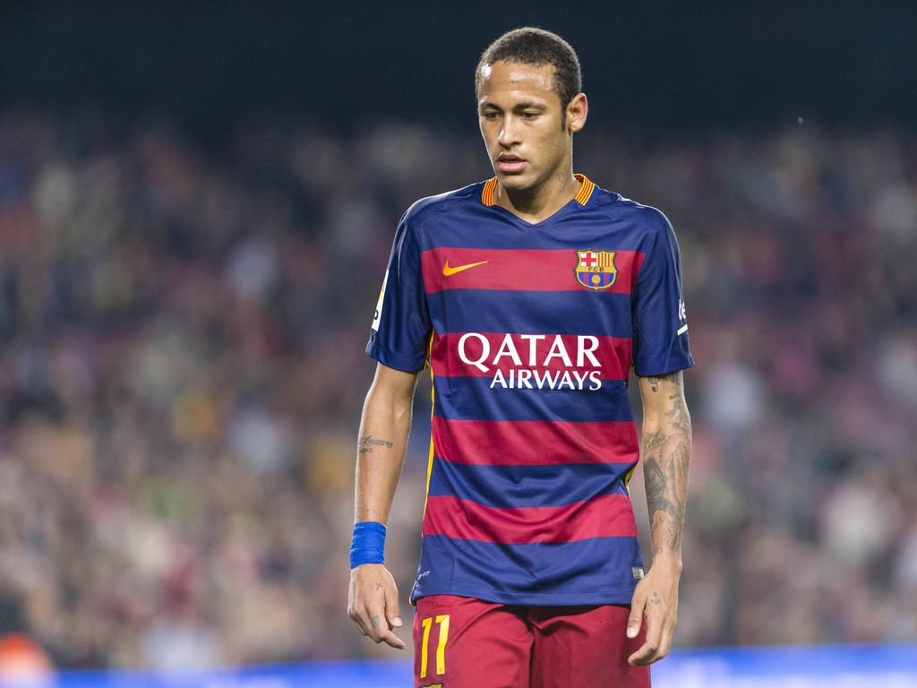 Neymar is geconcentreerd tijdens het competitieduel FC Barcelona - SD Eibar. (25-10-2015) Neymar is geconcentreerd tijdens het competitieduel FC Barcelona - SD Eibar. (25-10-2015)