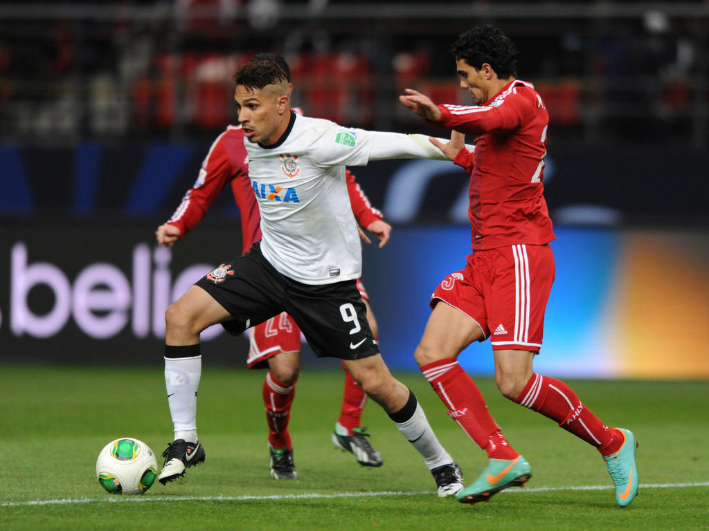 Hat sein Glück in Brasilien gefunden: Paolo Guerrero (M.)