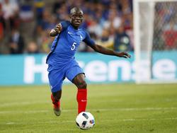 N'Golo Kanté será uno de los jugadores ausentes en la siguiente ronda. (Foto: Getty)