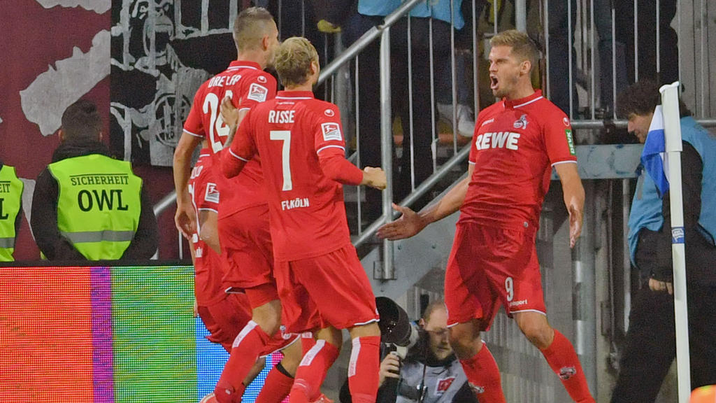 Simon Terodde (re,) erzielte in Bielefeld einen Doppelpack für den 1. FC Köln