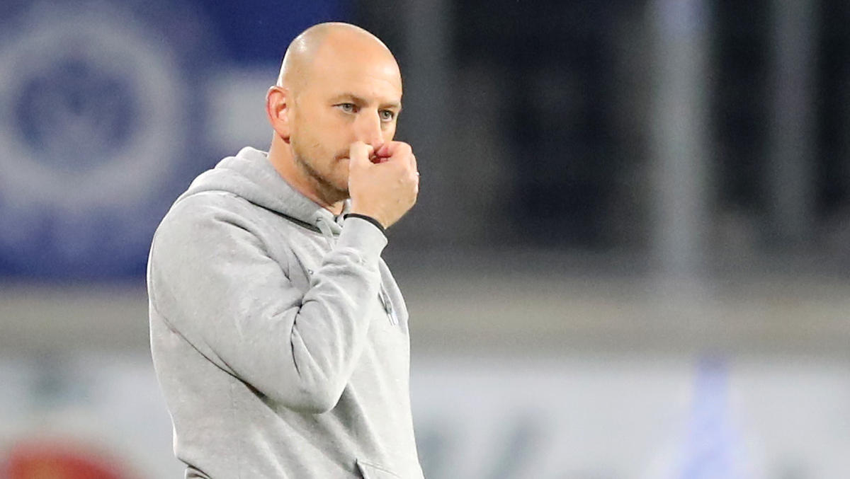 Soll auch im Falle des Abstiegs bleiben: Duisburgs Trainer Torsten Lieberknecht Soll auch im Falle des Abstiegs bleiben: Duisburgs Trainer Torsten Lieberknecht