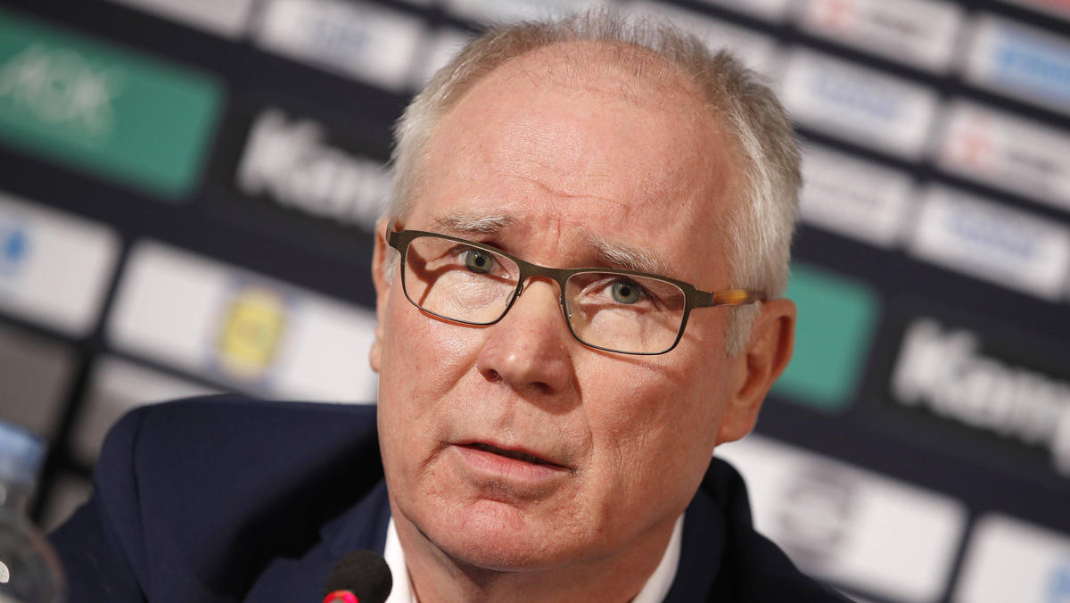 Uwe Schwenker wünscht sich wieder Spiele mit Zuschauern Uwe Schwenker wünscht sich wieder Spiele mit Zuschauern