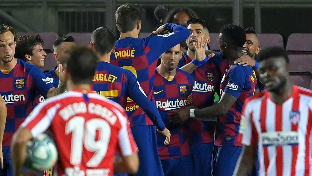 Erzielte sein 700. Karrieretor: Lionel Messi (M.) Erzielte sein 700. Karrieretor: Lionel Messi (M.)