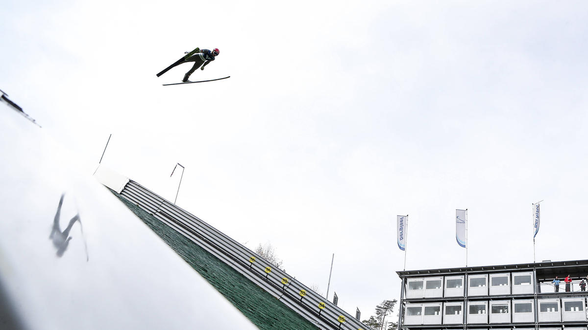 Den Skispringern steht ein harter Winter ohne Zuschauer bevor Den Skispringern steht ein harter Winter ohne Zuschauer bevor