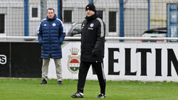 Auf Schalke wurde zuletzt sogar Co-Trainer Mike Büskens rausgeschmissen